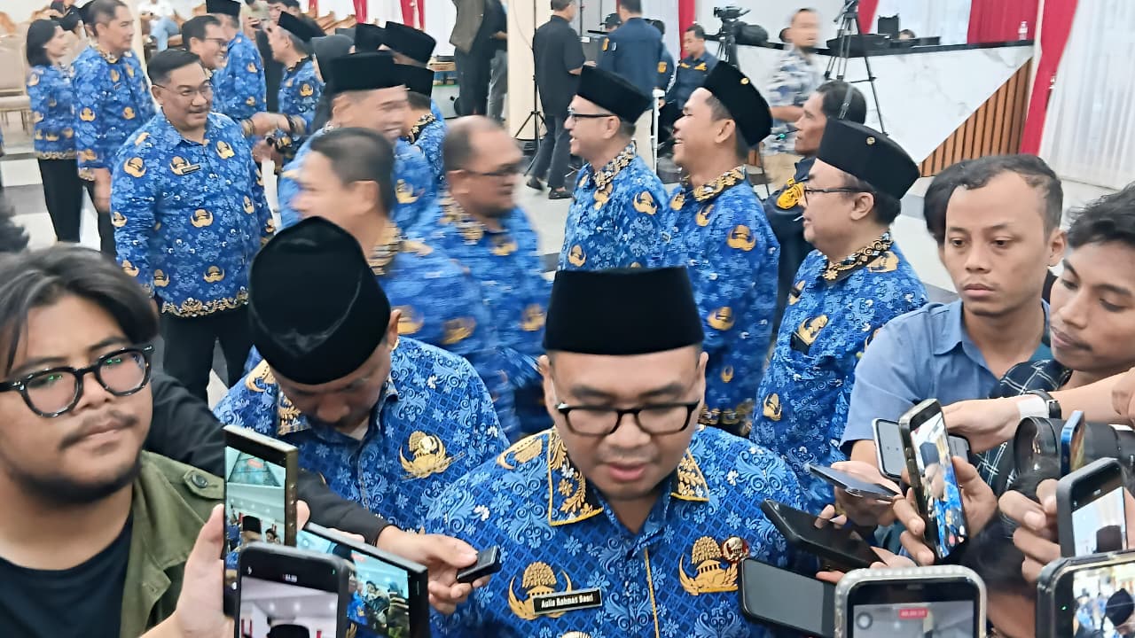 Gambar Bupati Kukar Apresiasi Kesigapan Penanganan Karhutla, Koordinasi Bantuan Udara Diperkuat - bupati-kukar-apresiasi-kesigapan-penanganan-karhutla-koordinasi-bantuan-udara-diperkuat