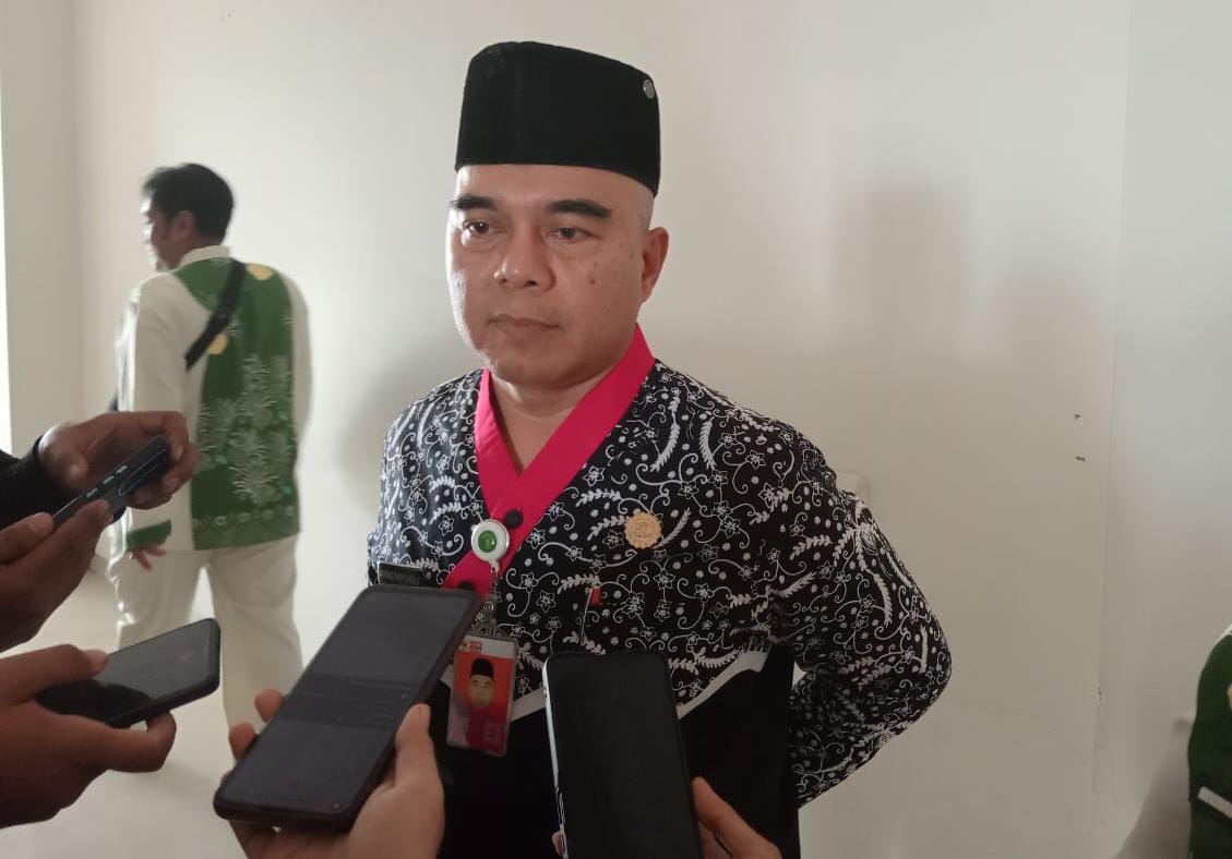 uploads/2025/02/Asisten-I-Bidang-Pemerintahan-dan-Kesejahteraan-Rakyat-Kukar-Akhmad-Taufik-Hidayat.-Duta-Narasi.jpeg