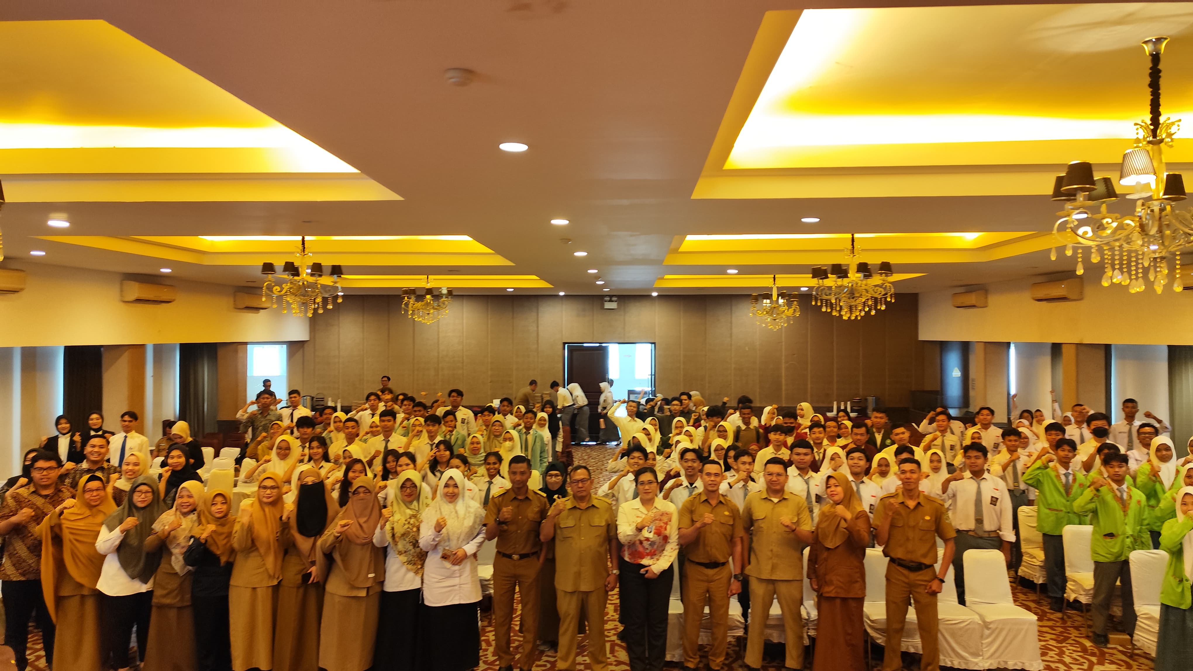 uploads/2025/02/Kegiatan-Sosialisasi-dan-Pendampingan-Beasiswa-Kukar-Idaman-2025-di-Hotel-Grand-Fatma-Tenggarong-Duta-Narasi.jpeg