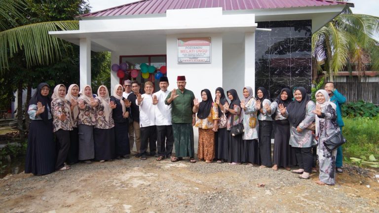 Teks Foto : Pemkab Kukar saat peresmian Posyandu Kenanga Desa Sebulu Ilir (Ist)