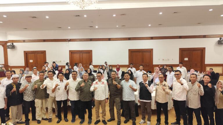 Momen foto bersama usai Kegiatan Strata Daya, di Hotel Grand Elty Singgasana, Tenggarong (Ist)