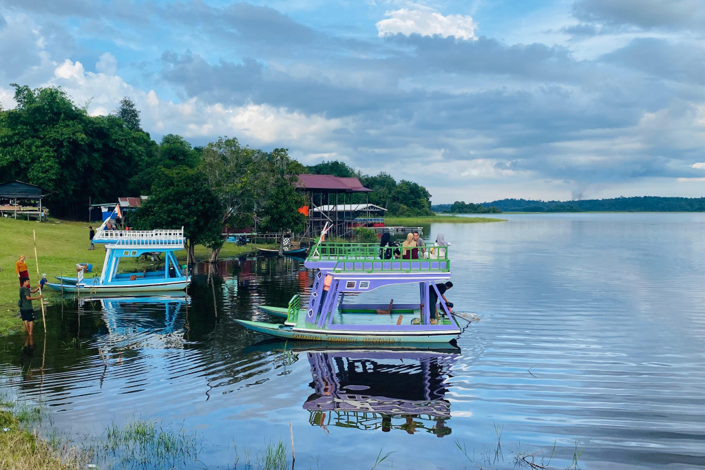 WhatsApp Image 2025-10-04 at 23.20.07